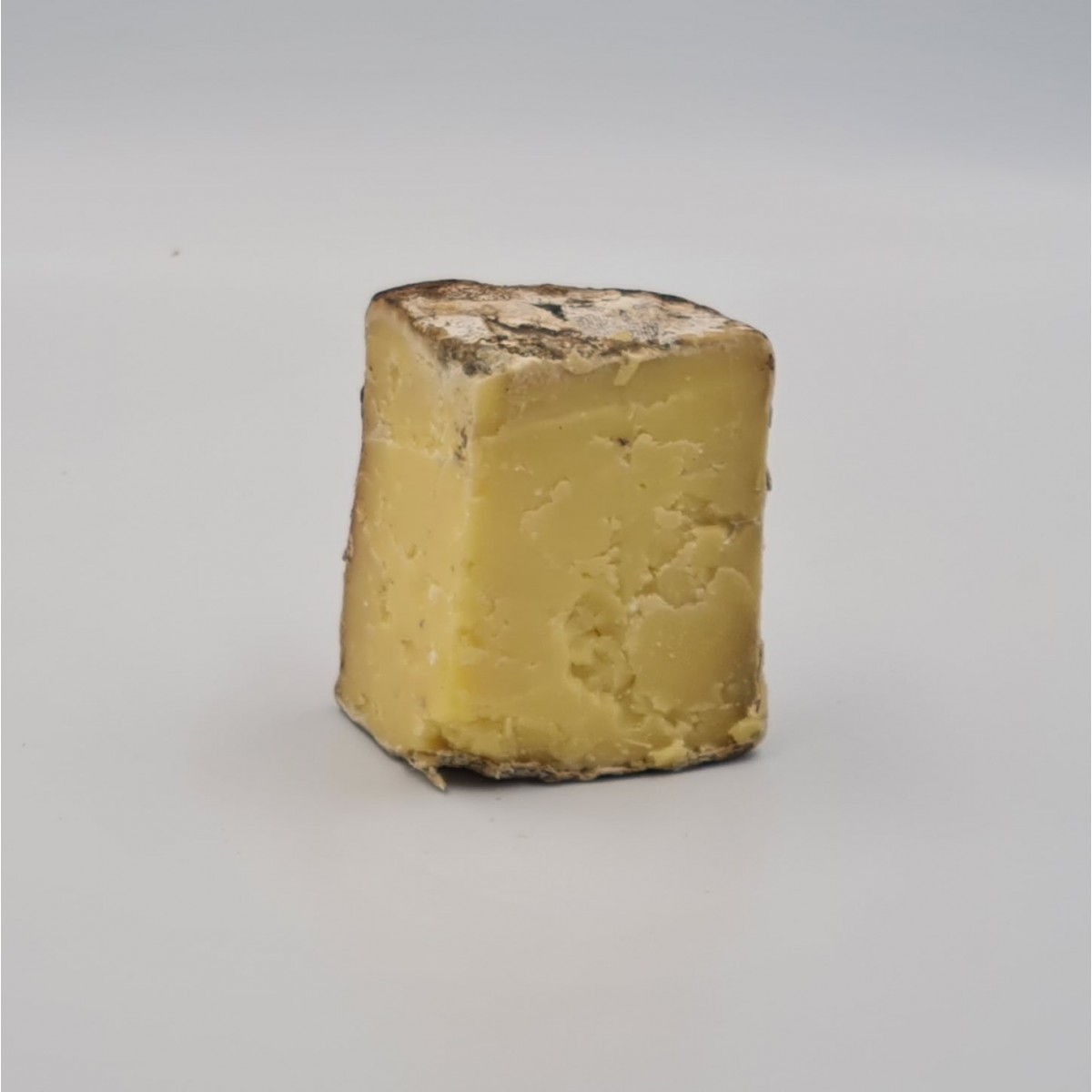 Cheddar fermier : fromage AOP au lait cru de vache