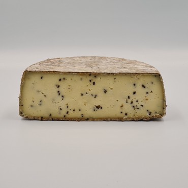 Tomme fermière aux Nigelles d'Anjou